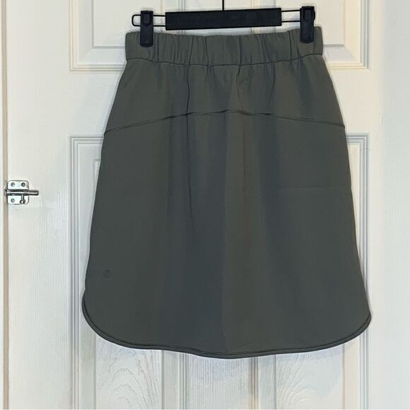 Lululemon On The Fly Skirt Army Green Size 4 - Picture 2 of 9